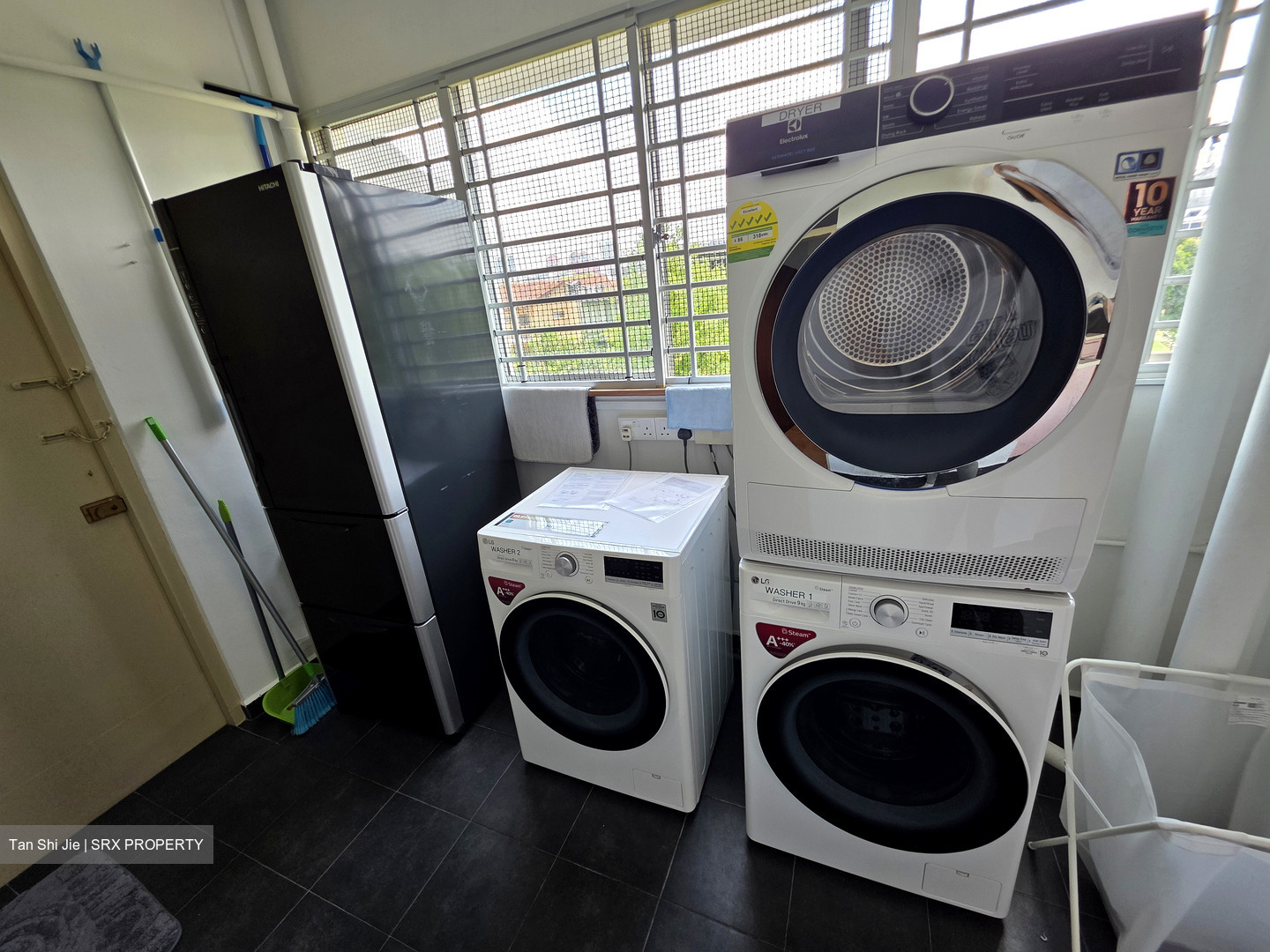 Lakeview Estate (D20), Apartment #450760581